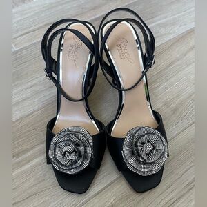 Jewel Bradgley Mischka Vida Floral Embellished heels